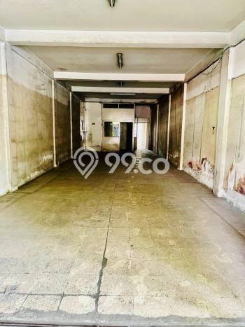 Ruko disewakan di Klojen Malang dengan luas bangunan 595m2 Ruko disewakan di Klojen Malang dengan luas bangunan 595m2