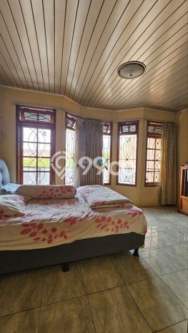 Jual Rumah Mewah Megah Dengan View Cantik di Soekarno Hatta, Malang Jual Rumah Mewah Megah Dengan View Cantik di Soekarno Hatta, Malang