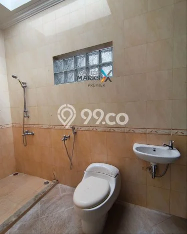 Sewa Rumah Murah di Villa Puncak Tidar Malang dengan 3 Kamar Tidur Sewa Rumah Murah di Villa Puncak Tidar Malang dengan 3 Kamar Tidur