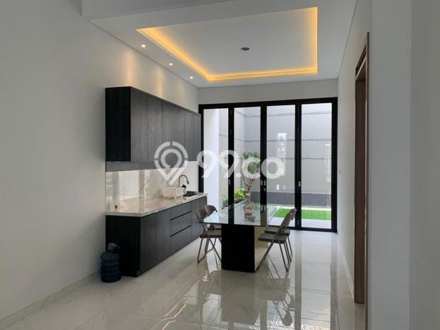 Ready to Use! Luxury House LT 175m2 Desain Elegan di Setra Duta Ready to Use! Luxury House LT 175m2 Desain Elegan di Setra Duta