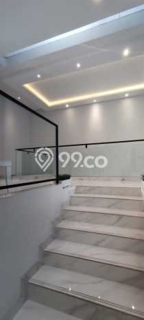 Ready to Use! Luxury House LT 175m2 Desain Elegan di Setra Duta Ready to Use! Luxury House LT 175m2 Desain Elegan di Setra Duta