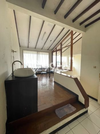 Rumah Modern LT 203m2m² Siap Huni di Setiabudi, Dekat Pusat Perbelanjaan, Bandung Rumah Modern LT 203m2m² Siap Huni di Setiabudi, Dekat Pusat Perbelanjaan, Bandung