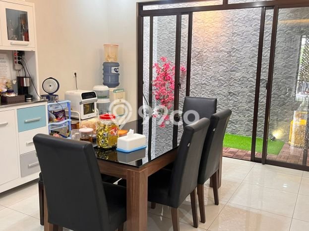 Dijual Rumah Mewah Elegan Dengan View Cantik di Kota Baru Parahyangan, Bandung Dijual Rumah Mewah Elegan Dengan View Cantik di Kota Baru Parahyangan, Bandung