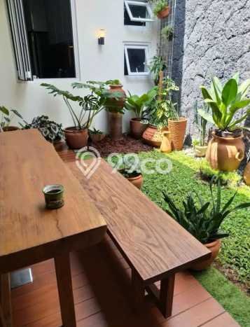 BEST PRICE! Rumah Berkualitas di Antapani, Luas 239m2m² Bangunan 240m2m² BEST PRICE! Rumah Berkualitas di Antapani, Luas 239m2m² Bangunan 240m2m²