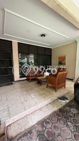 Lahan untuk Dijual Lokasi Kebayoran Lama, Jakarta Selatan Luas 1398m2 SHM Lahan untuk Dijual Lokasi Kebayoran Lama, Jakarta Selatan Luas 1398m2 SHM