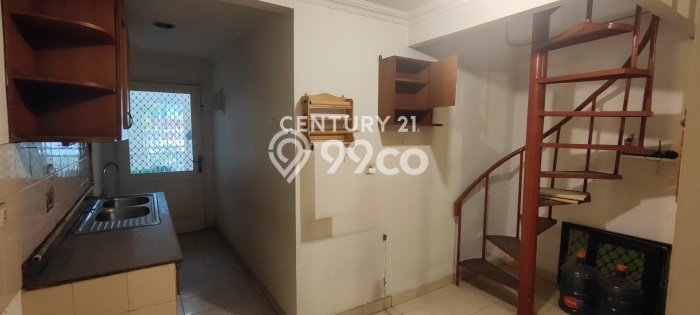 Ready to Use! Luxury House LT 150m2 Desain Modern di Puri Indah Ready to Use! Luxury House LT 150m2 Desain Modern di Puri Indah