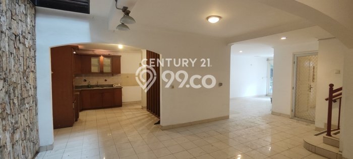Ready to Use! Luxury House LT 150m2 Desain Modern di Puri Indah Ready to Use! Luxury House LT 150m2 Desain Modern di Puri Indah