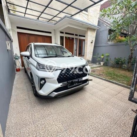 Rumah Elit LB 159m2 Siap Pakai Desain Elegan di Renon, Denpasar Rumah Elit LB 159m2 Siap Pakai Desain Elegan di Renon, Denpasar