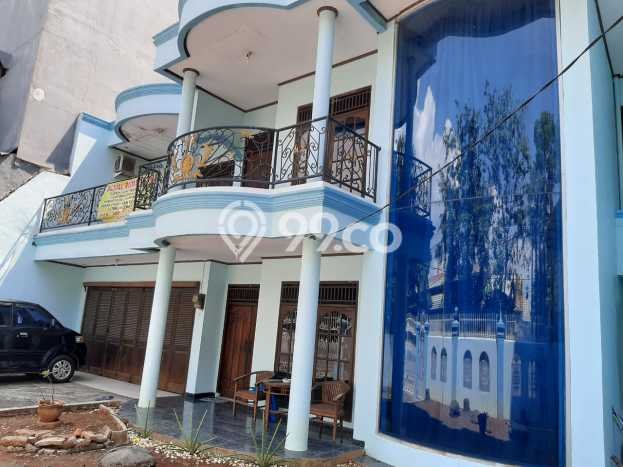 Rumah Mewah LB 500m2 Siap Huni Desain Elegan di Jelambar, Jakarta Barat Rumah Mewah LB 500m2 Siap Huni Desain Elegan di Jelambar, Jakarta Barat