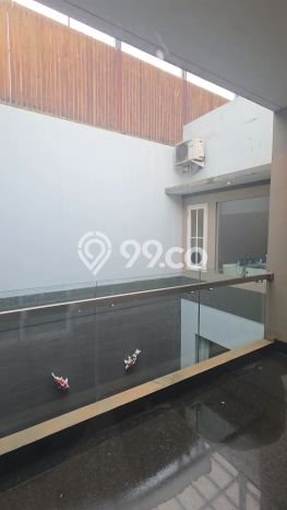 Jual Rumah Mewah Elegan Dengan View Eksklusif di Puri Indah, Jakarta Barat Jual Rumah Mewah Elegan Dengan View Eksklusif di Puri Indah, Jakarta Barat