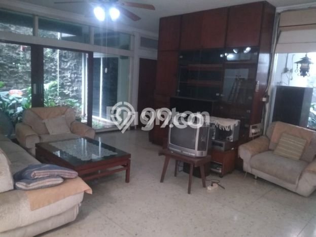 Jual Rumah Mewah Elegan Dengan View Cantik di Jelambar, Jakarta Barat Jual Rumah Mewah Elegan Dengan View Cantik di Jelambar, Jakarta Barat