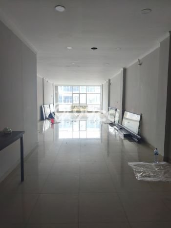 Ruko Dijual di Prime Area Jakarta Barat Luas 300m2 Ruko Dijual di Prime Area Jakarta Barat Luas 300m2