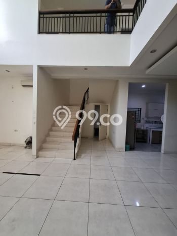 Rumah Elit Modern Tanpa Renovasi di Green Ville Jakarta Barat Rumah Elit Modern Tanpa Renovasi di Green Ville Jakarta Barat