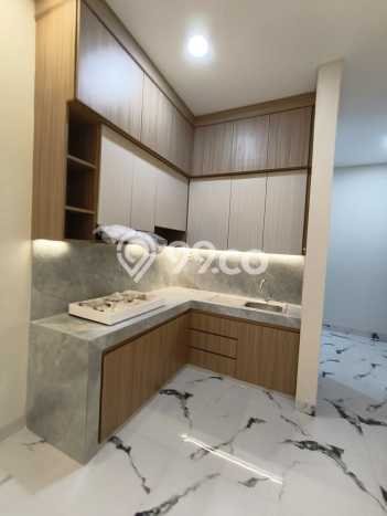 Ready to Use! Luxury House LT 125m2 Desain Elegan di Meruya Ready to Use! Luxury House LT 125m2 Desain Elegan di Meruya