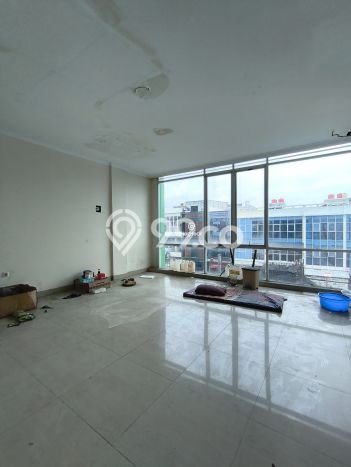 Ruko Dijual di Prime Area Jakarta Barat Luas 300m2 Ruko Dijual di Prime Area Jakarta Barat Luas 300m2