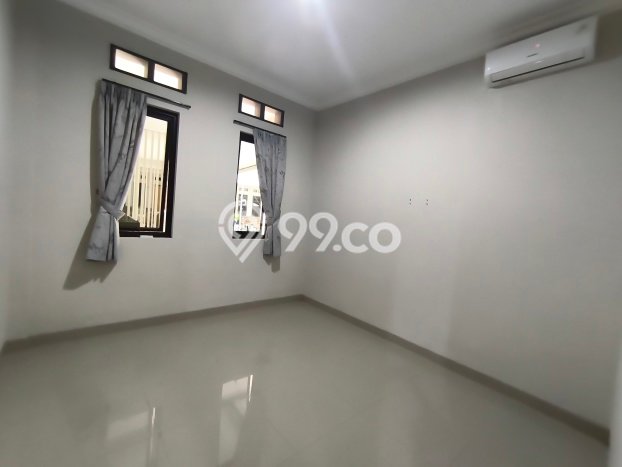 Rumah Kost Dijual di Cipondoh, Tangerang, 34 KT, 34 KM, Bangunan 2600m2 Rumah Kost Dijual di Cipondoh, Tangerang, 34 KT, 34 KM, Bangunan 2600m2