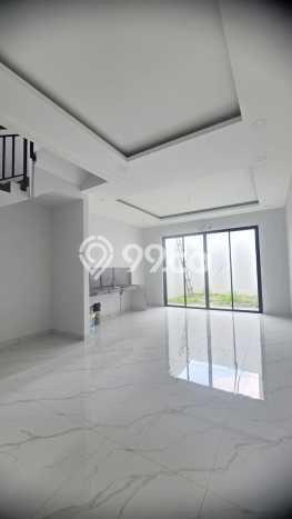 Rumah Elit LB 165m2 Siap Pakai Desain Elegan di Meruya, Jakarta Barat Rumah Elit LB 165m2 Siap Pakai Desain Elegan di Meruya, Jakarta Barat