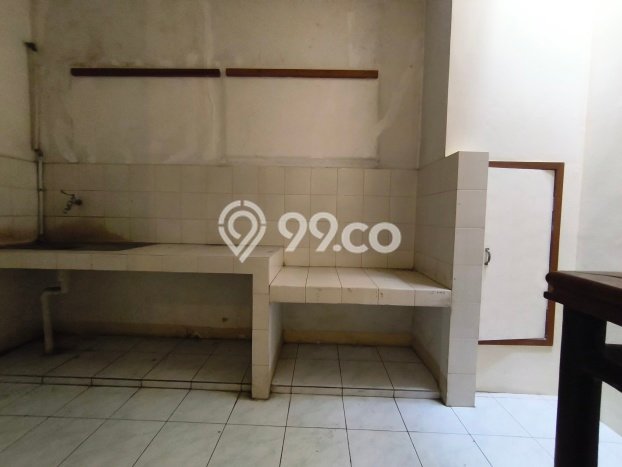 Ruko Dijual di Prime Area Jakarta Barat Luas 235m2 Ruko Dijual di Prime Area Jakarta Barat Luas 235m2