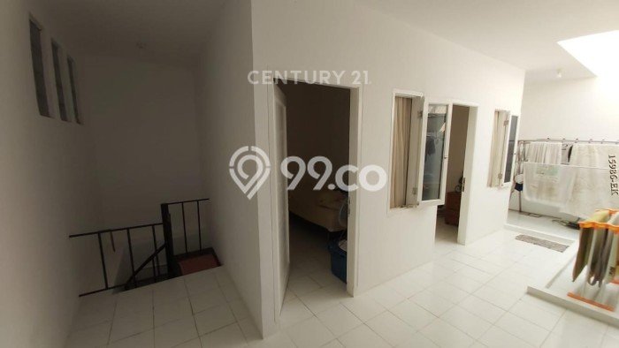 Disewakan! Rumah 4 Kamar Tidur &
3 Kamar Mandi di Sektor 9-Bintaro, Tangerang Selatan Disewakan! Rumah 4 Kamar Tidur &
3 Kamar Mandi di Sektor 9-Bintaro, Tangerang Selatan