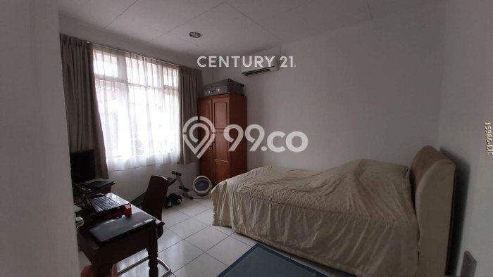 Disewakan! Rumah 4 Kamar Tidur &
3 Kamar Mandi di Sektor 9-Bintaro, Tangerang Selatan Disewakan! Rumah 4 Kamar Tidur &
3 Kamar Mandi di Sektor 9-Bintaro, Tangerang Selatan