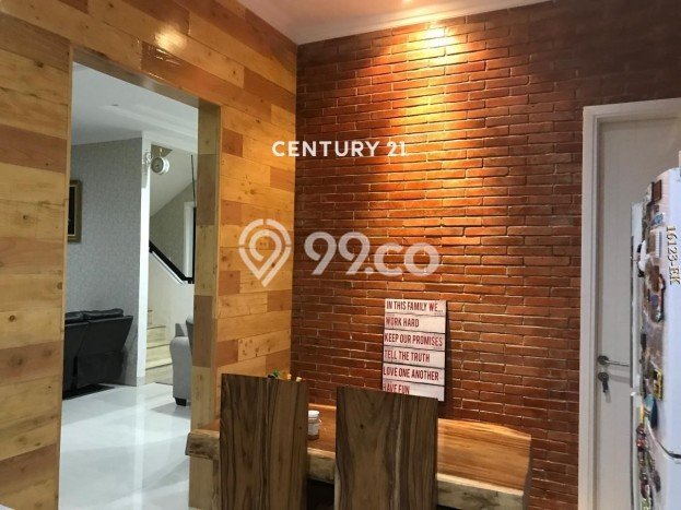 Disewakan! Rumah 4 Kamar Tidur &
3 Kamar Mandi di Sektor 9-Bintaro, Tangerang Selatan Disewakan! Rumah 4 Kamar Tidur &
3 Kamar Mandi di Sektor 9-Bintaro, Tangerang Selatan