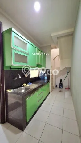 Disewakan! Rumah 4 Kamar Tidur &
3 Kamar Mandi di Sektor 9-Bintaro, Tangerang Selatan Disewakan! Rumah 4 Kamar Tidur &
3 Kamar Mandi di Sektor 9-Bintaro, Tangerang Selatan