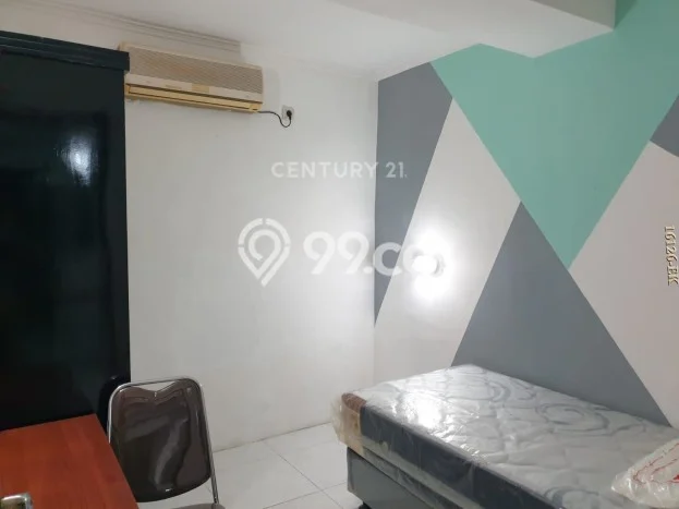Hunian Mewah LB 300m2 Siap Pakai Desain Elegan di Bintaro, Tangerang Selatan Hunian Mewah LB 300m2 Siap Pakai Desain Elegan di Bintaro, Tangerang Selatan
