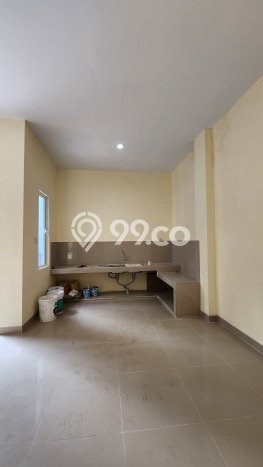 Rumah Luas Asri 5 KT Siap Pakai di BSD Griya Loka Tangerang Rumah Luas Asri 5 KT Siap Pakai di BSD Griya Loka Tangerang