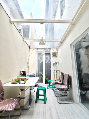 Hunian Cantik Modern Lb 95m2 di BSD, Tangerang Selatan Hunian Cantik Modern Lb 95m2 di BSD, Tangerang Selatan
