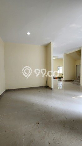 Rumah Luas Asri 5 KT Siap Pakai di BSD Griya Loka Tangerang Rumah Luas Asri 5 KT Siap Pakai di BSD Griya Loka Tangerang