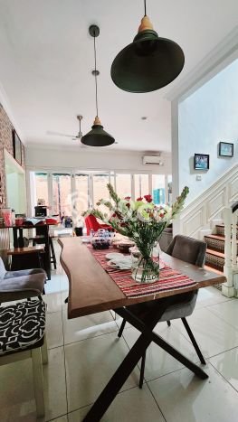 Rumah Elit LB 141m2 Siap Huni Desain Elegan di Sektor 9-Bintaro, Tangerang Selatan Rumah Elit LB 141m2 Siap Huni Desain Elegan di Sektor 9-Bintaro, Tangerang Selatan