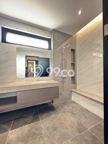Ready to Use! Premium House LT 203m2 Desain Modern di BSD Foresta Ready to Use! Premium House LT 203m2 Desain Modern di BSD Foresta