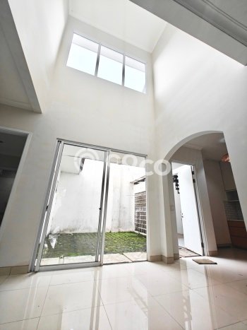 Rumah Elit LB 196m2 Siap Pakai Desain Elegan di BSD Eminent, Tangerang Rumah Elit LB 196m2 Siap Pakai Desain Elegan di BSD Eminent, Tangerang