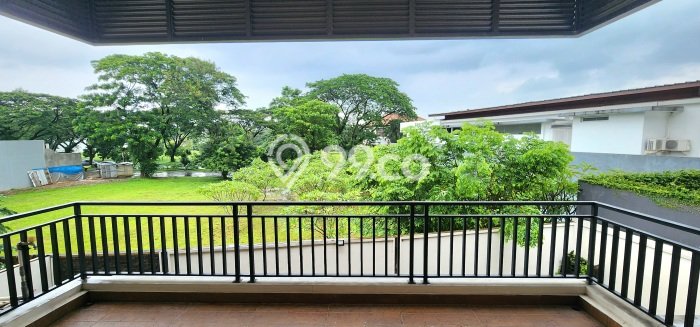 Rumah Elit Modern Tanpa Renovasi di Alam Sutera Tangerang Rumah Elit Modern Tanpa Renovasi di Alam Sutera Tangerang