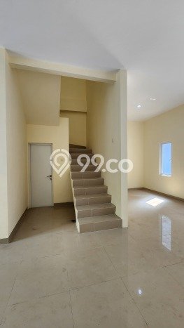 Rumah Luas Asri 5 KT Siap Pakai di BSD Griya Loka Tangerang Rumah Luas Asri 5 KT Siap Pakai di BSD Griya Loka Tangerang