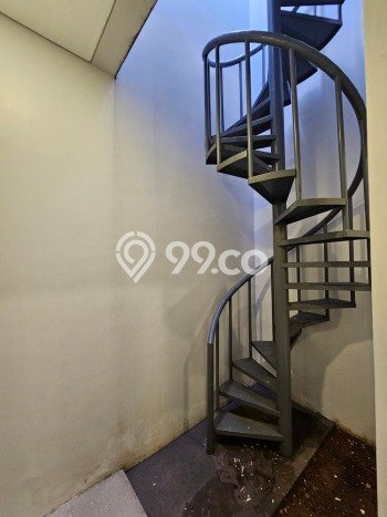 Rumah Mewah LB 257m2 Siap Pakai Desain Elegan di Gading Serpong, Tangerang Rumah Mewah LB 257m2 Siap Pakai Desain Elegan di Gading Serpong, Tangerang