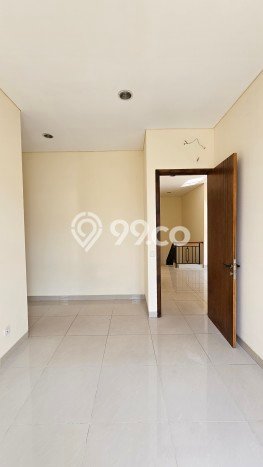 Ready to Use! Premium House LT 135m2 Desain Modern di BSD Green Wich Ready to Use! Premium House LT 135m2 Desain Modern di BSD Green Wich