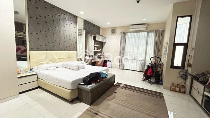 Jual Rumah Mewah Elegan Dengan View Eksklusif di Alam Sutera, Tangerang Jual Rumah Mewah Elegan Dengan View Eksklusif di Alam Sutera, Tangerang