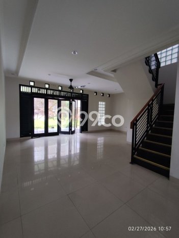Disewakan Rumah Harga Terjangkau di BSD Giri Loka Tangerang dengan 5 KT Disewakan Rumah Harga Terjangkau di BSD Giri Loka Tangerang dengan 5 KT