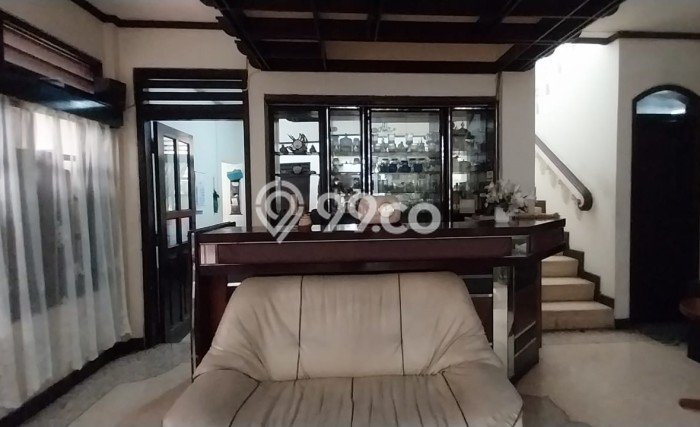 Dijual Rumah Premium dengan Fasilitas Sekitar Komplit di Cinere, Depok Dijual Rumah Premium dengan Fasilitas Sekitar Komplit di Cinere, Depok