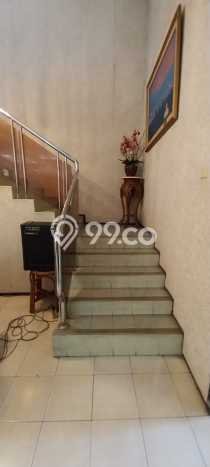HARGA SPESIAL! Rumah Modern area Cinere, Jakarta Selatan, LT 450m² LB 400m² BISA KPR! HARGA SPESIAL! Rumah Modern area Cinere, Jakarta Selatan, LT 450m² LB 400m² BISA KPR!