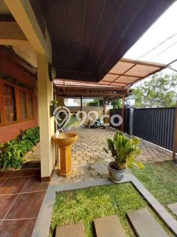 Rumah Mewah Siap Huni LT 300m2 di Cinere, Depok Rumah Mewah Siap Huni LT 300m2 di Cinere, Depok
