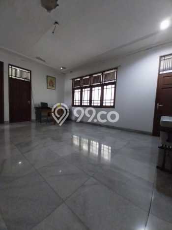 Rumah Idaman Keluarga! Rumah Mewah di Ciputat Timur, Tangerang Selatan, LT 330m2m² Bangunan 330m2m² Rumah Idaman Keluarga! Rumah Mewah di Ciputat Timur, Tangerang Selatan, LT 330m2m² Bangunan 330m2m²