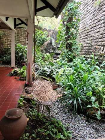 Rumah Idaman Keluarga! Rumah Mewah di Ciputat Timur, Tangerang Selatan, LT 330m2m² Bangunan 330m2m² Rumah Idaman Keluarga! Rumah Mewah di Ciputat Timur, Tangerang Selatan, LT 330m2m² Bangunan 330m2m²
