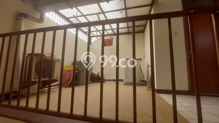 Dijual Rumah Premium dengan Fasilitas Sekitar Komplit di Ciracas, Jakarta Timur Dijual Rumah Premium dengan Fasilitas Sekitar Komplit di Ciracas, Jakarta Timur
