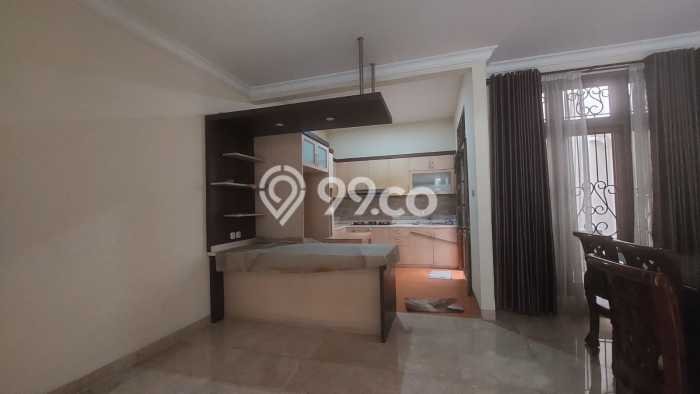 Dijual Rumah Premium dengan Fasilitas Sekitar Komplit di Ciracas, Jakarta Timur Dijual Rumah Premium dengan Fasilitas Sekitar Komplit di Ciracas, Jakarta Timur