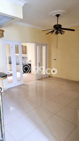 Rumah dengan Lokasi Strategis 3 KT di Jatiwaringin, Bekasi Rumah dengan Lokasi Strategis 3 KT di Jatiwaringin, Bekasi