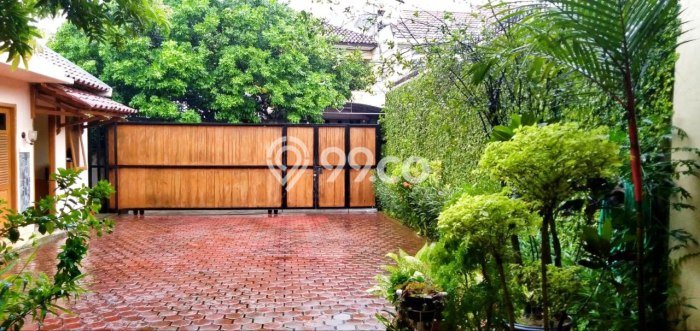 Rumah dengan Lokasi Strategis 4 KT di TB Simatupang, Jakarta Selatan Rumah dengan Lokasi Strategis 4 KT di TB Simatupang, Jakarta Selatan