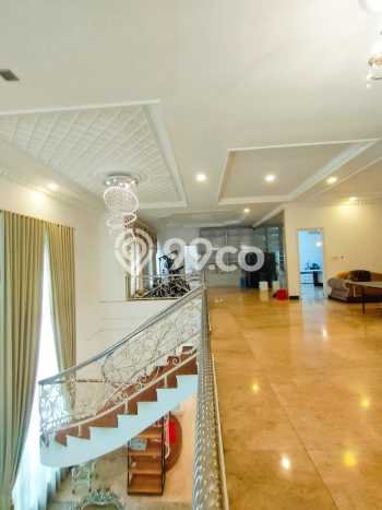 For Sale! Luxury House LT 694m2 Desain Modern di Pondok Kelapa For Sale! Luxury House LT 694m2 Desain Modern di Pondok Kelapa