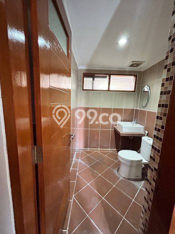 For Sale Rumah Mewah Exclusive di Palmerah, Jakarta Barat For Sale Rumah Mewah Exclusive di Palmerah, Jakarta Barat